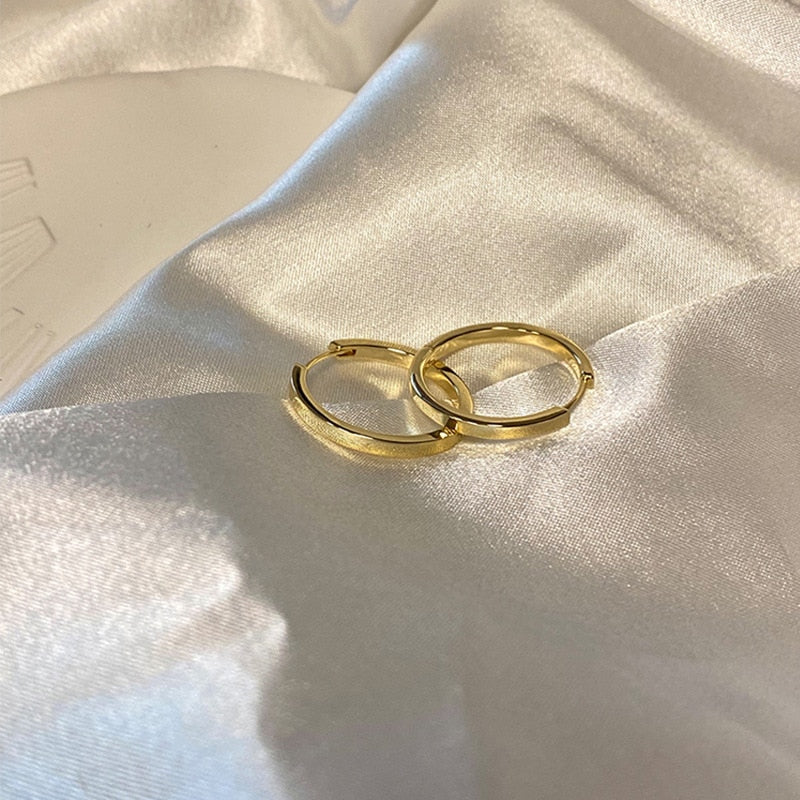 2026 Korean New Simple Temperament Circle Pearl Earrings Fashion Small Versatile Earrings  Jewelry